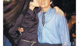 成龙被女星爆料过吗视频,成龙被女星爆料视频引发热议